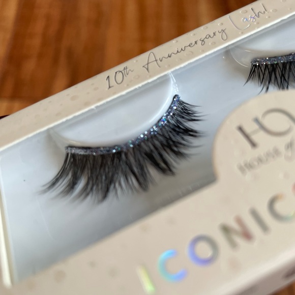 House of Lashes Lash curler and iconic moment eyelashes - Picture 2 of 6